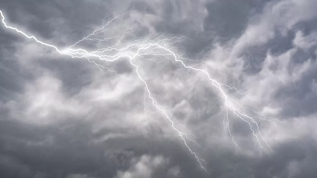 Tormenta eléctrica