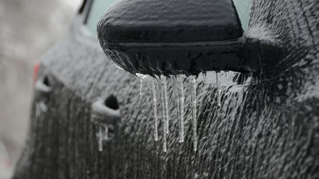 Auto con hielo
