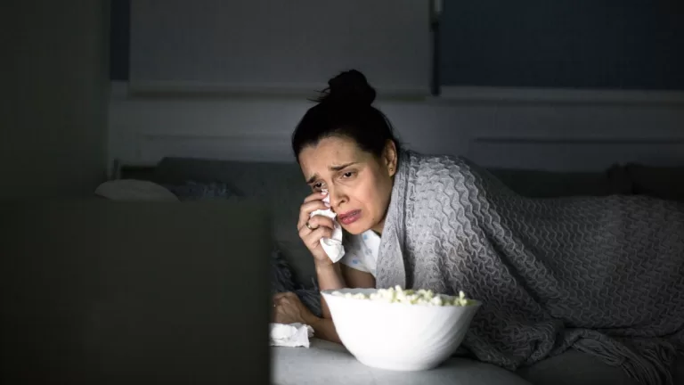 Llorar viendo películas