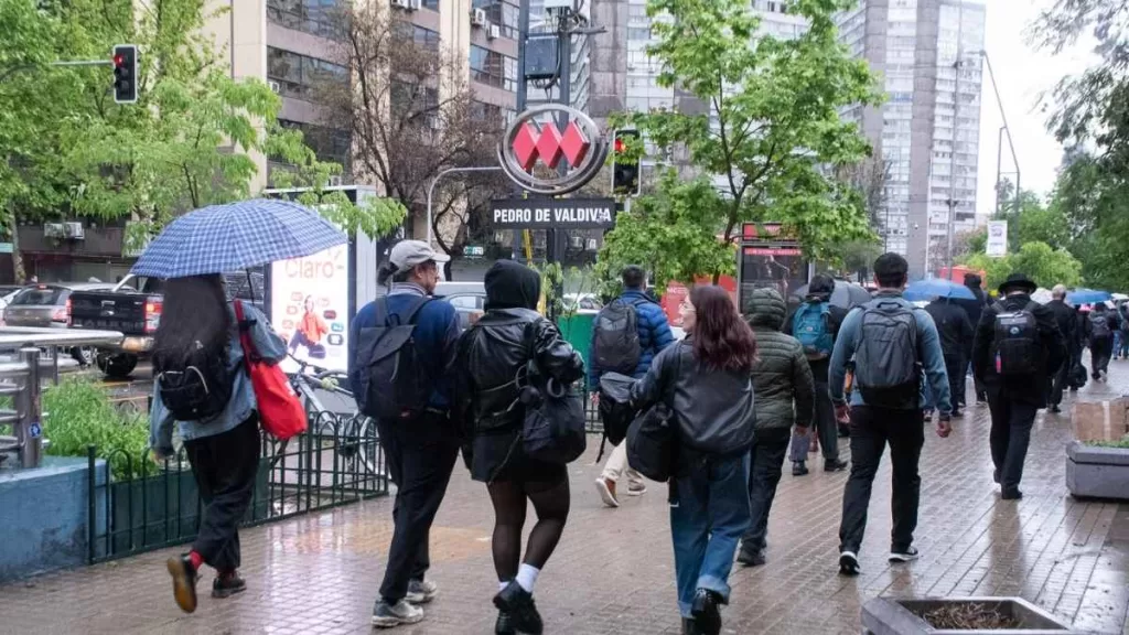 Lluvia en santiago A_UNO_1773843 web