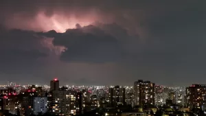 Tormenta lluvia en santiago A_UNO_1766396 web
