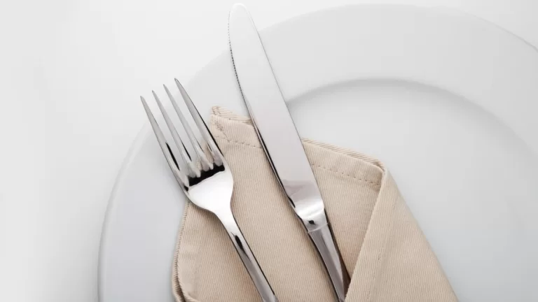 conce al plato GettyImages-2252452041 web